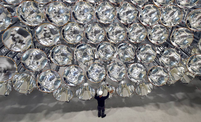 Illustration for article titled 7000 burbujas de metano, caracoles medievales gigantes, un sol artificial. Lo mejor de la semana